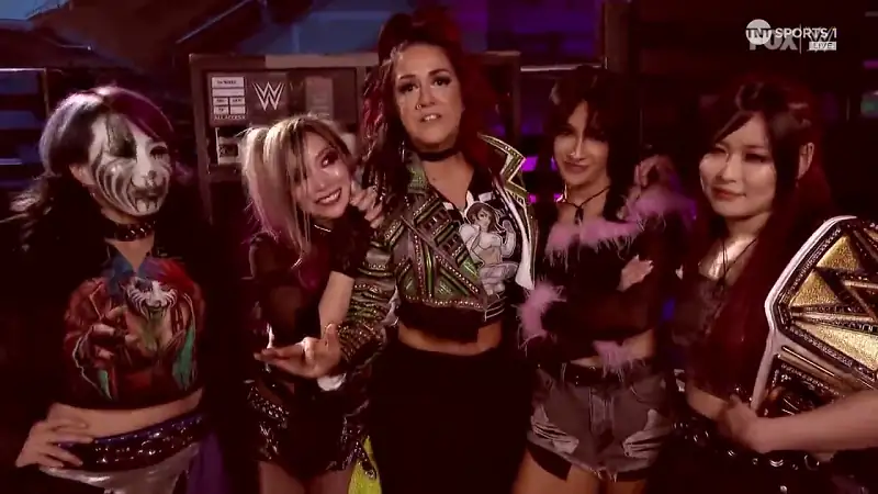 download wwe friday night smackdown - 29th december (2023) english full wwe show 480p [370mb] | 720p [940mb] hdrip