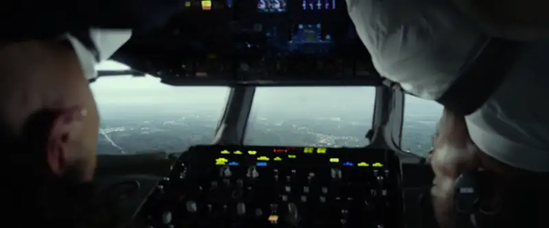 download flight (2012) bluray dual audio {hindi-english} 480p [450mb] | 720p [1.2gb] | 1080p [3gb]