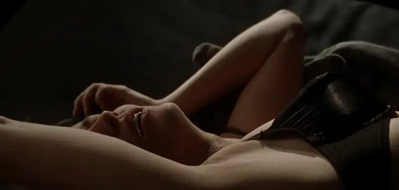 download sliver (1993) bluray dual audio {hindi-english} 480p [350mb] | 720p [1.2gb] | 1080p [3.3gb]