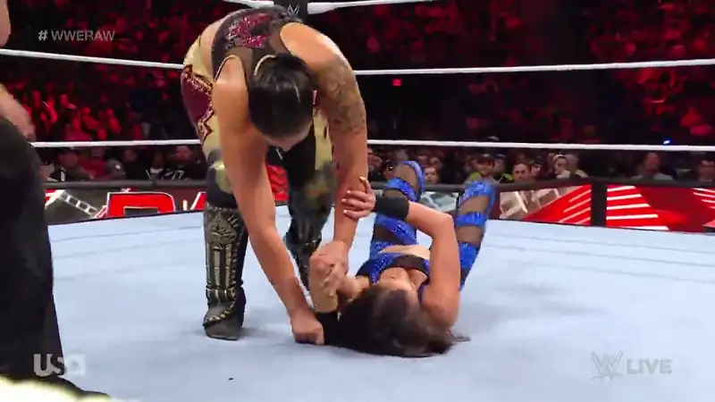 download wwe monday night raw - 5th june (2023) english full wwe show 480p [530mb] | 720p [1.2gb] hdrip